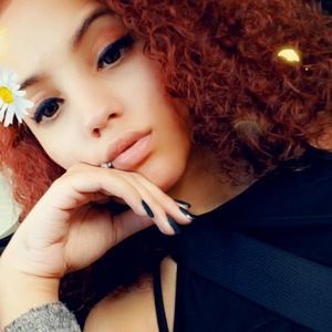 Meet your Posher, Liana